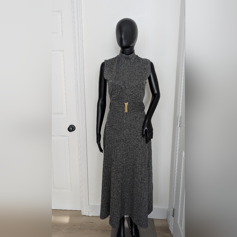 SOLD Elegant Gray Sleeveless Dress